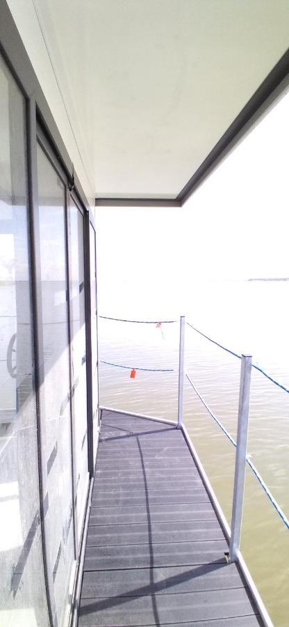 Houseboat Arka 1 - Domki Na Wodzie, Rower Wodny, Wifi, Parking Мєлно Екстер'єр фото