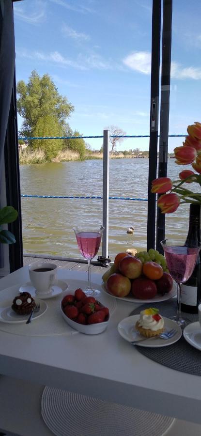 Houseboat Arka 1 - Domki Na Wodzie, Rower Wodny, Wifi, Parking Мєлно Екстер'єр фото